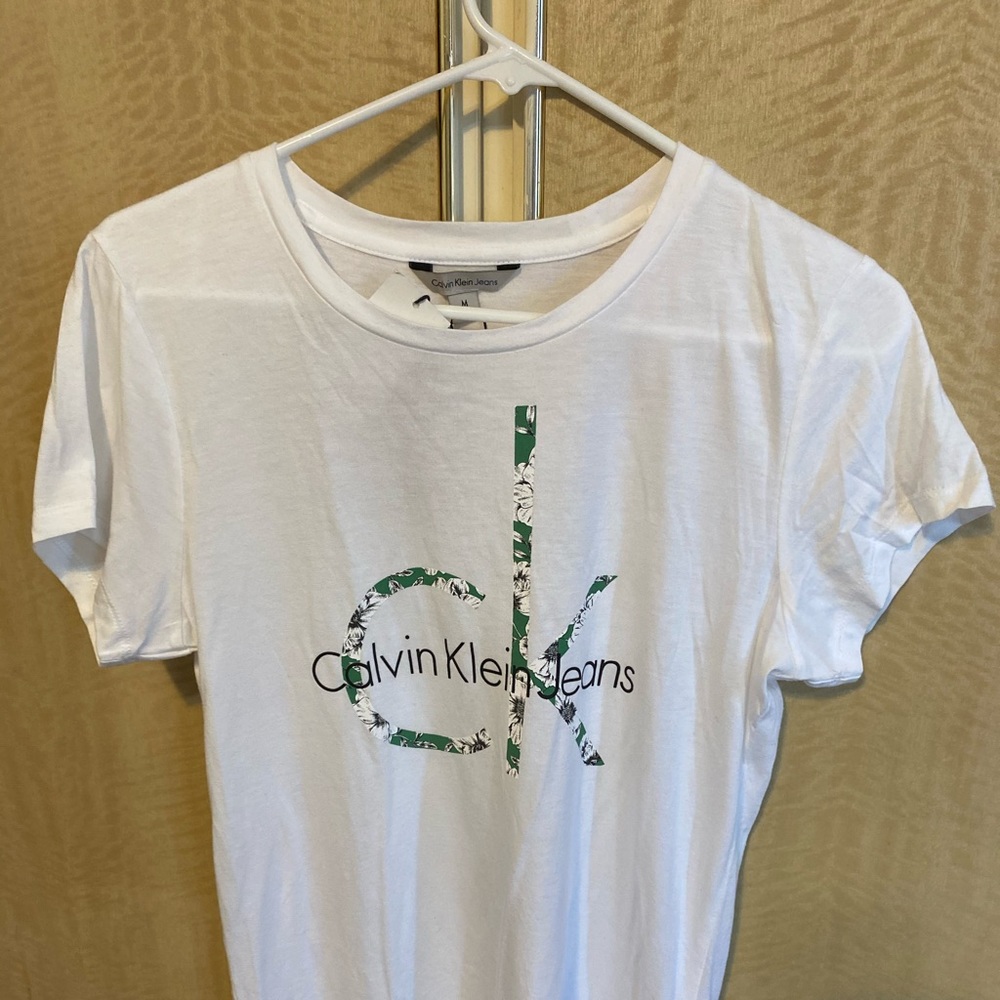 Tee shirt